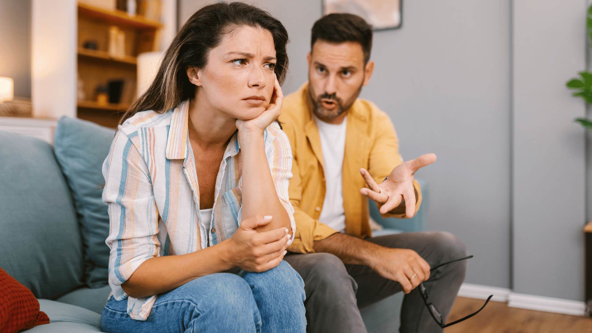 couple arguing man telling woman i don't have to explain myself
