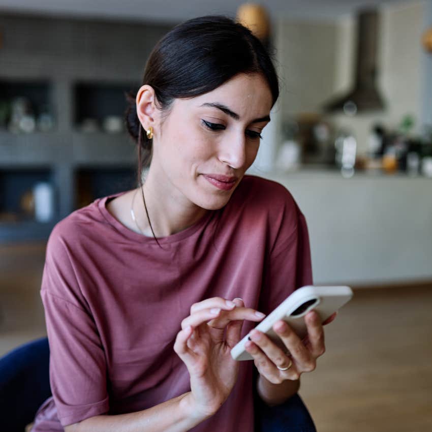 gen Z woman not needing to memorize phone numbers and addresses