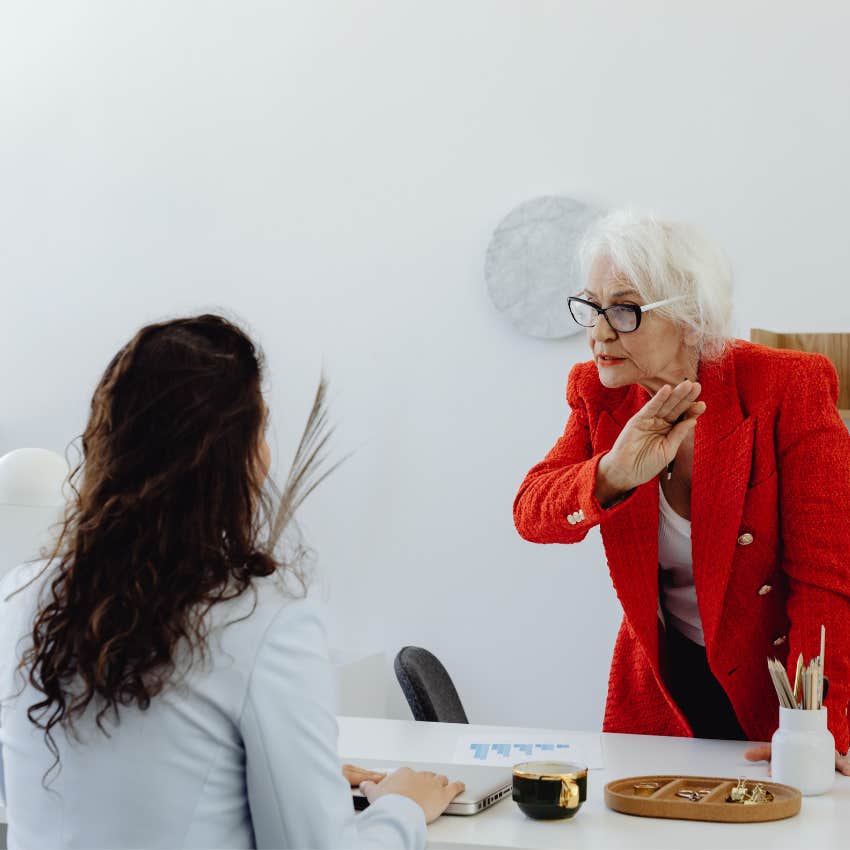 woman with zero respect for authority arguing with a manager 