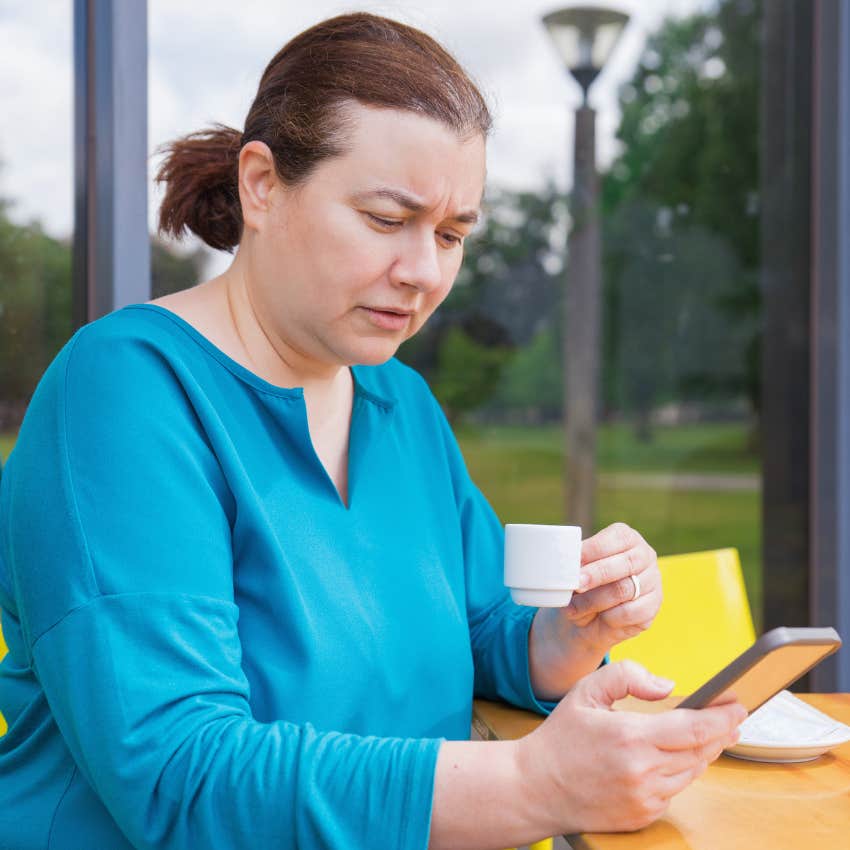 woman who refuses to answer unknown phone calls because she wants to be in control
