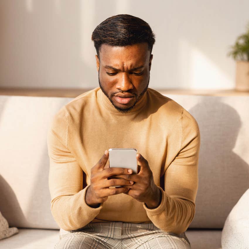 man who refuses to answer unknown phone calls because he's introverted