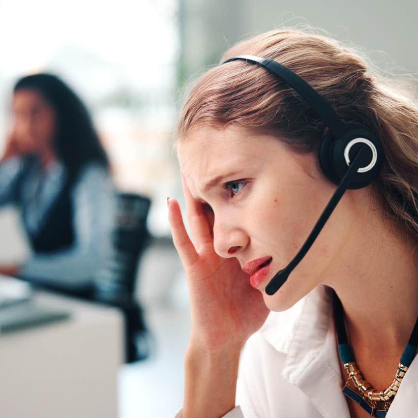person saying i want to speak to your manager to service worker