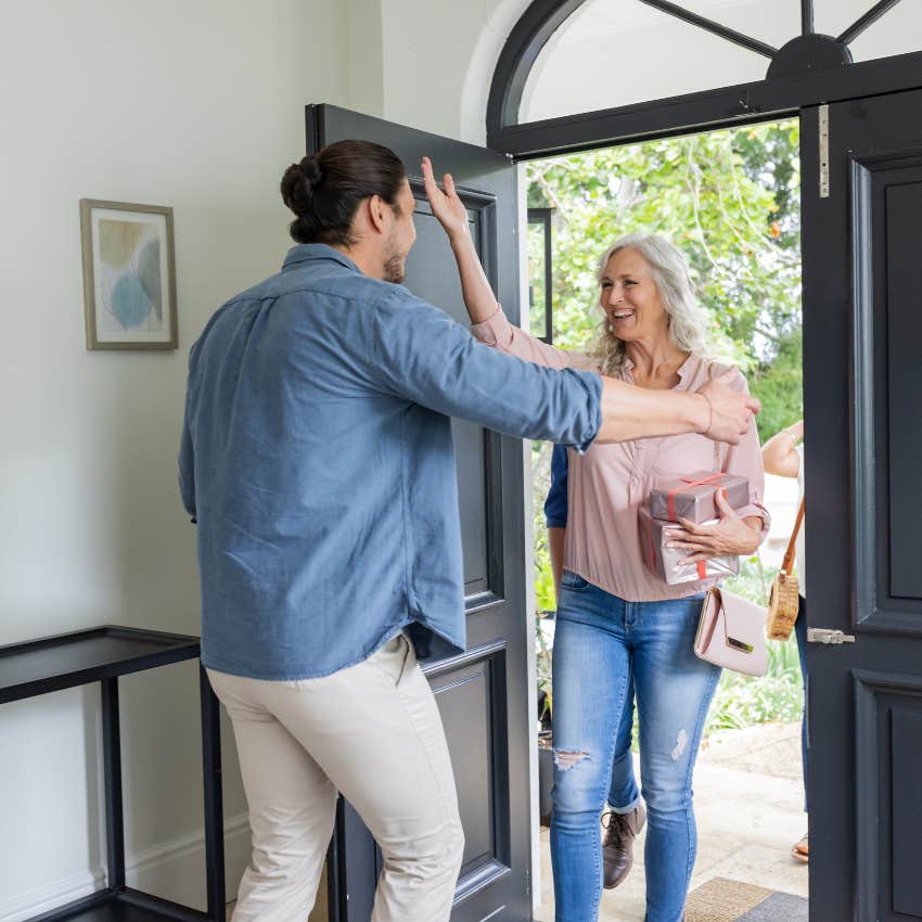 gen x woman dropping by friend's house unannounced