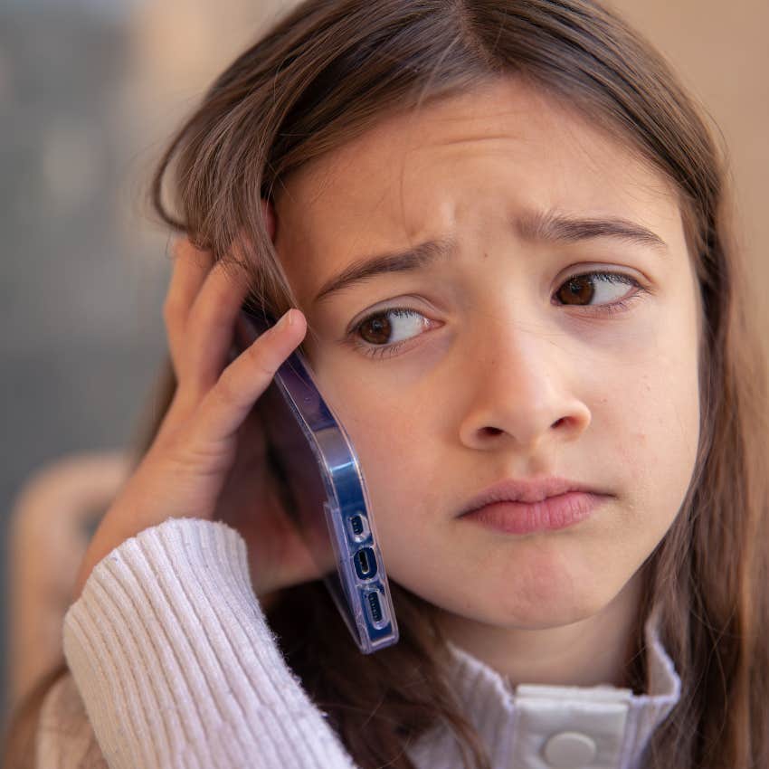 Gen Z girl who sees making phone calls as a hardship