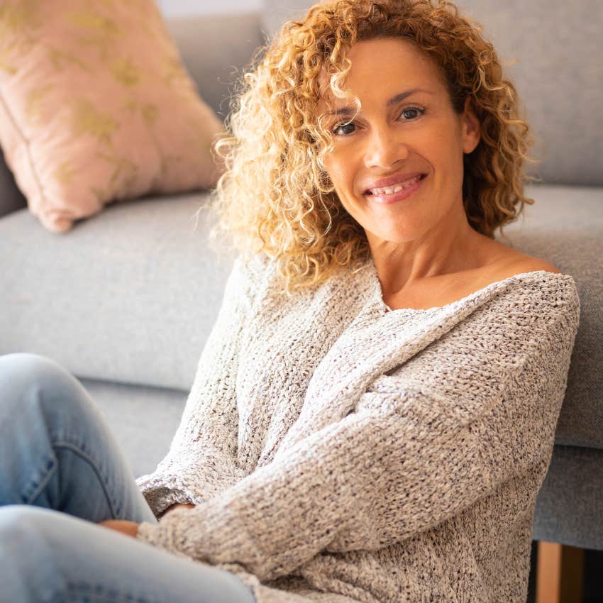 independent gen x woman who feels the need to apologize for people waiting on her