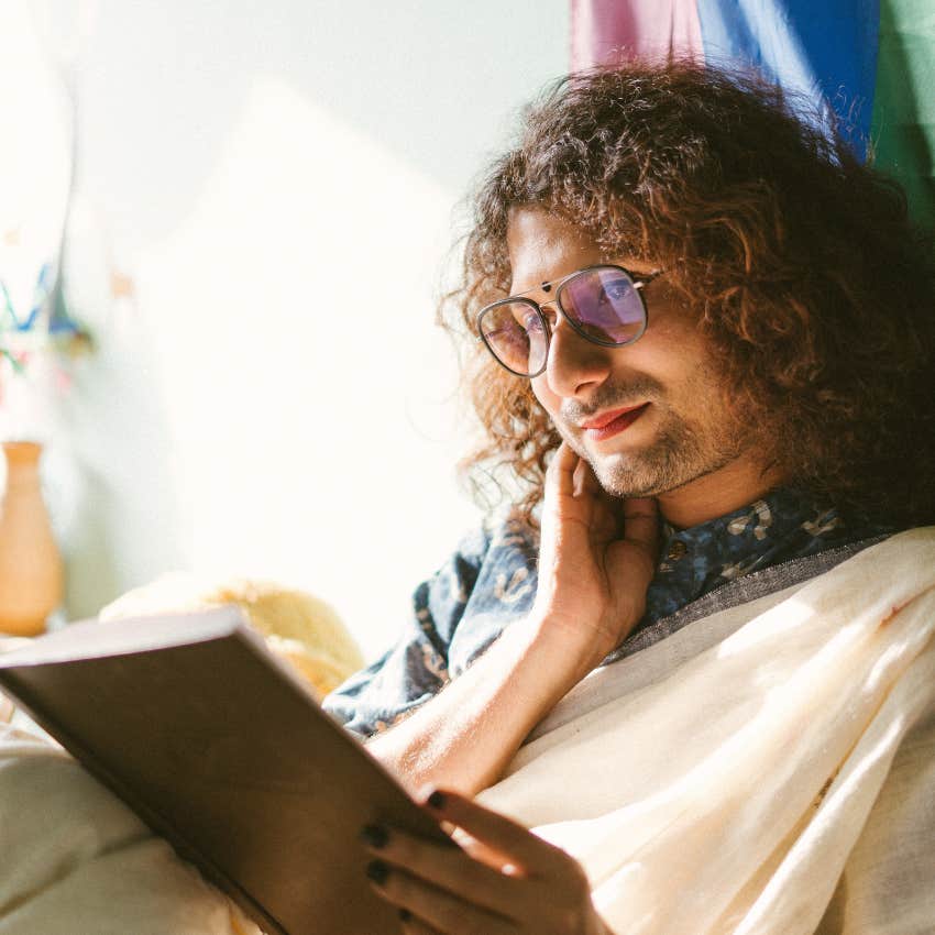 person who's smart about concentrating while reading