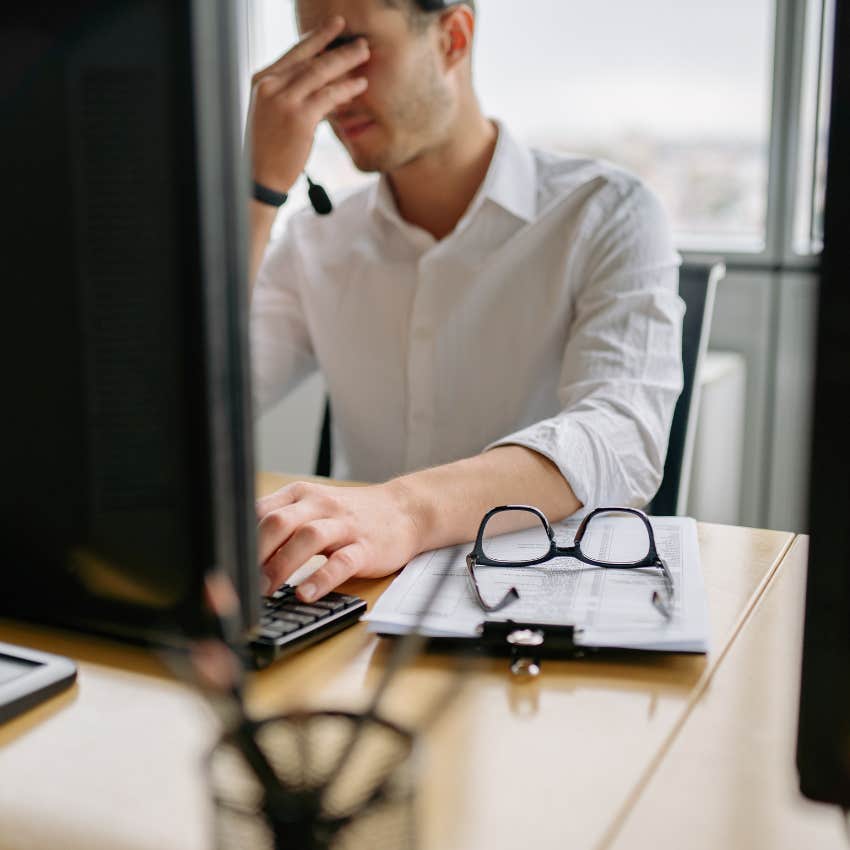 man takes minor workplace complaints to hr