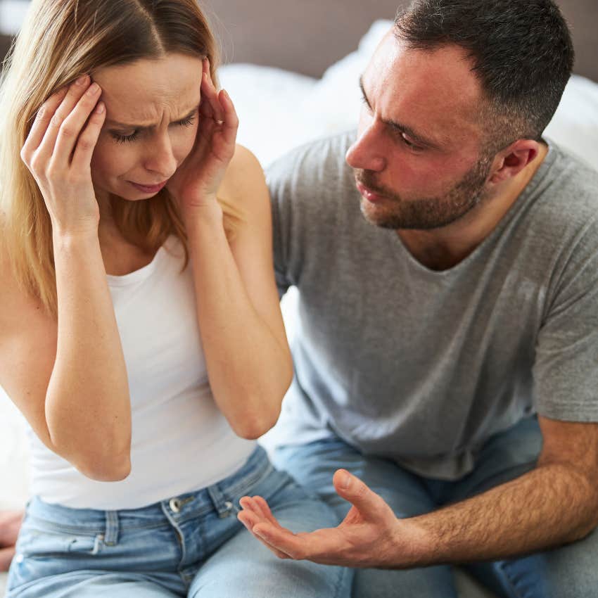 man making his wife feel unappreciated