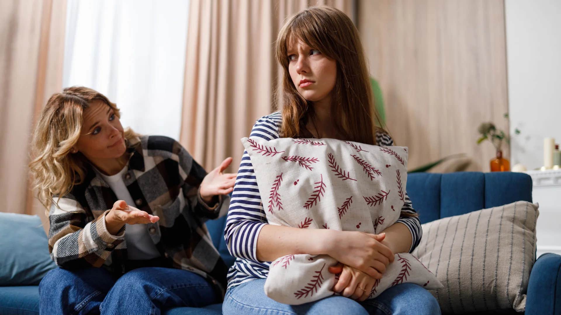 manipulative woman telling her friend it's okay i know we all have our moments