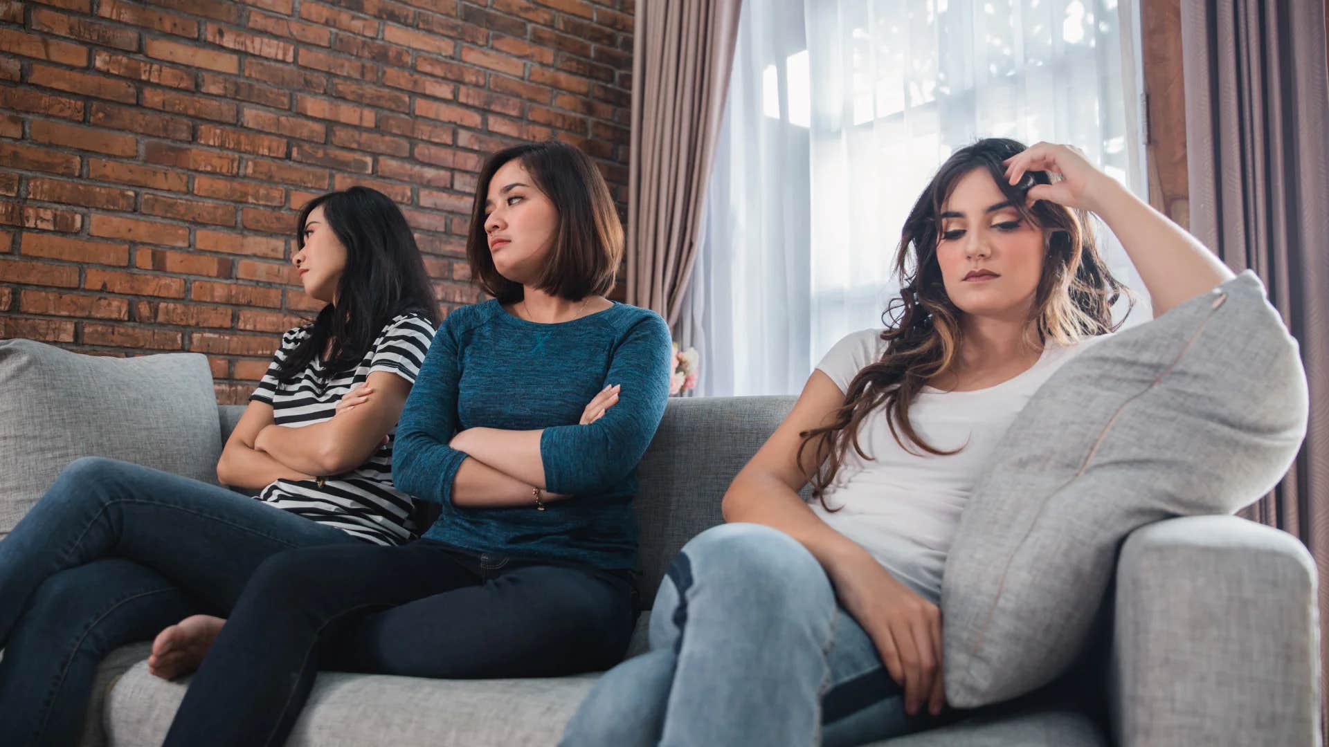 unhappy women believing that people will always let you down