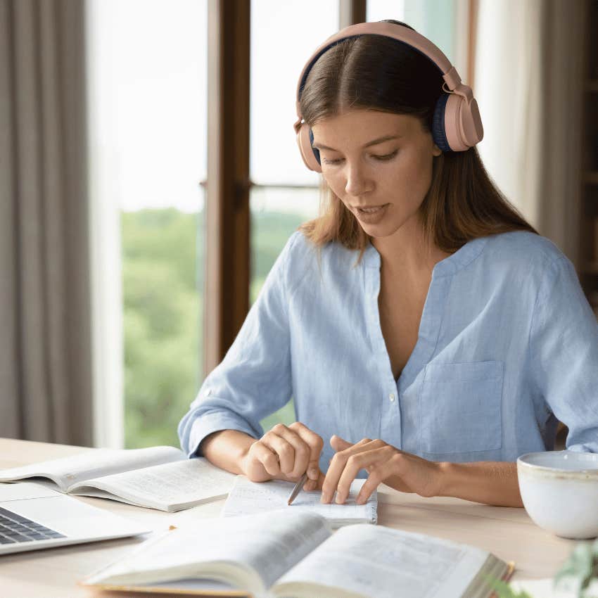 gen-z woman reading directly from her notes