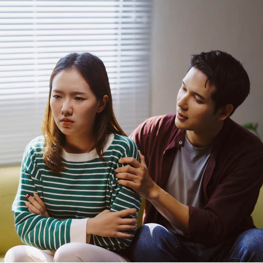 woman raised by parents who never apologized holding a grudge against boyfriend