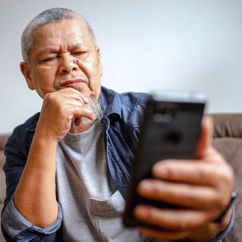 man who got a text with long, rambling paragraphs