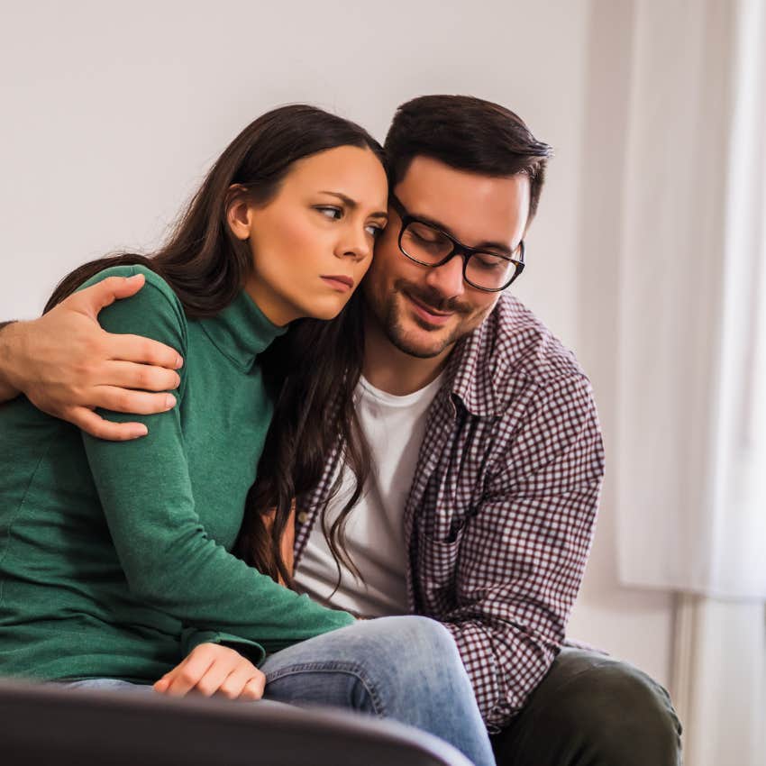 man telling girl that he didnt mean his comment in that way