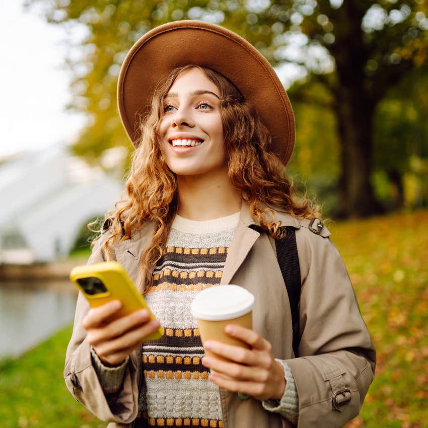 woman with a hipster look missing the cringe millennial instagram filters