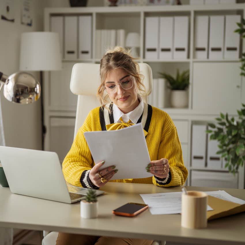 woman with zero desire climb corporate ladder saying she's not trying compete