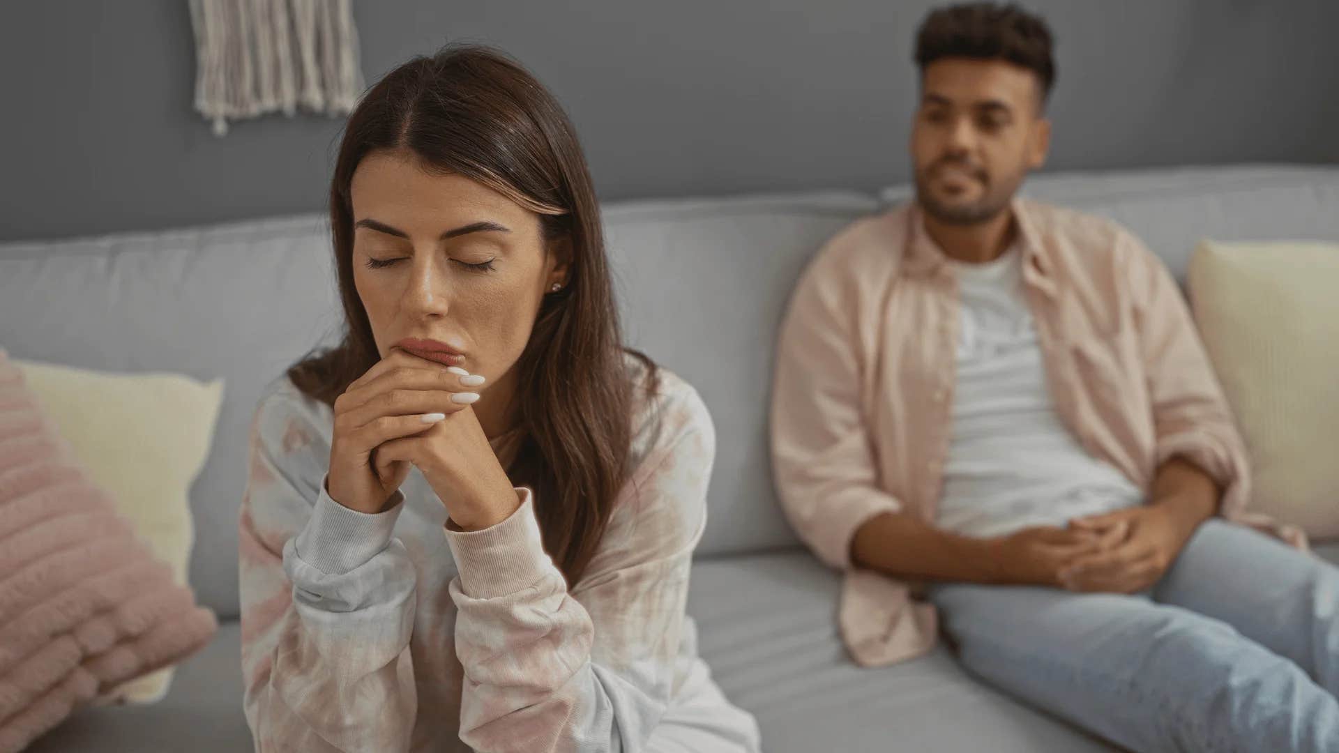woman telling man i need time to process everything you just shared