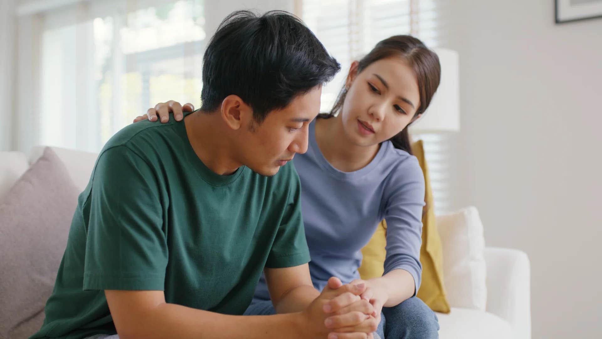 woman telling partner i'm just being honest