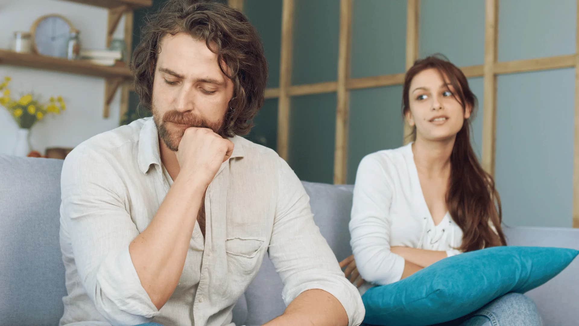 woman telling man you remind me of so and so