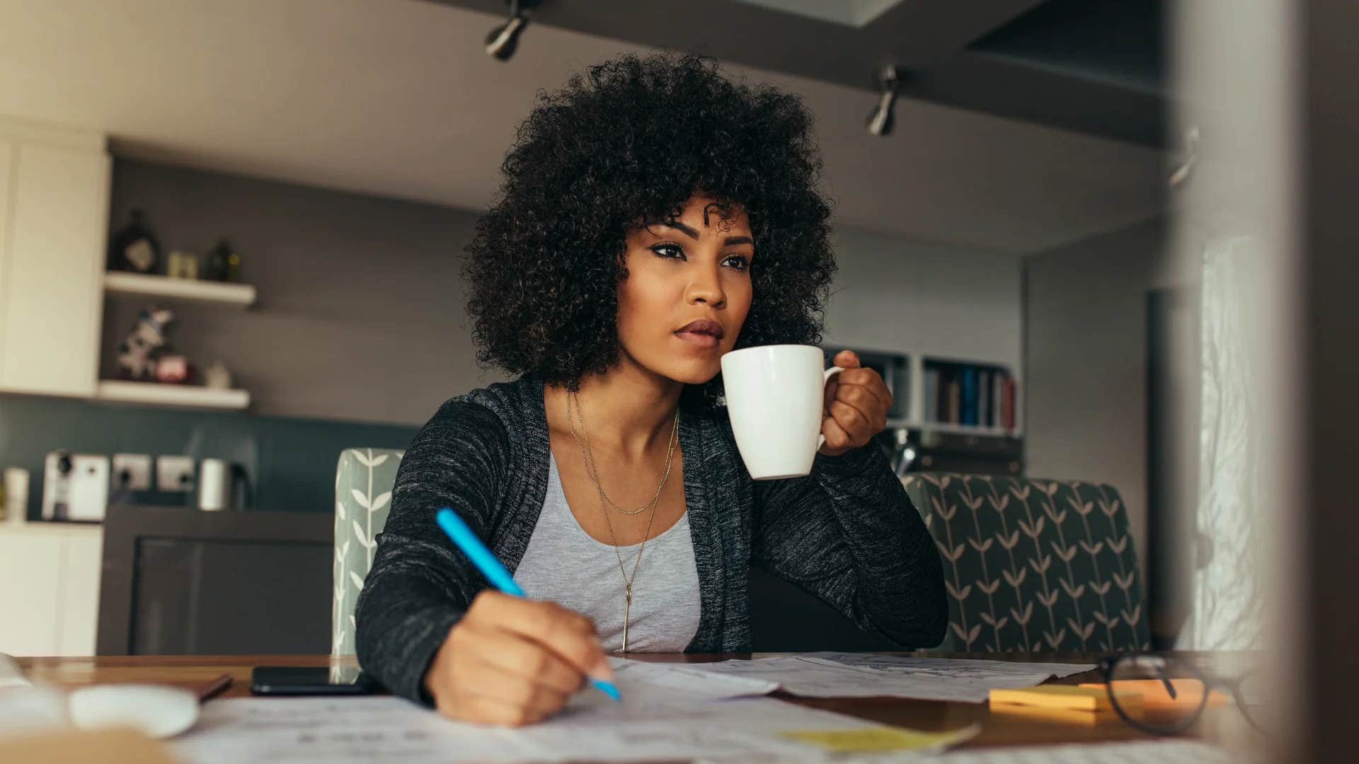 woman reminding herself to work hard and stay humble