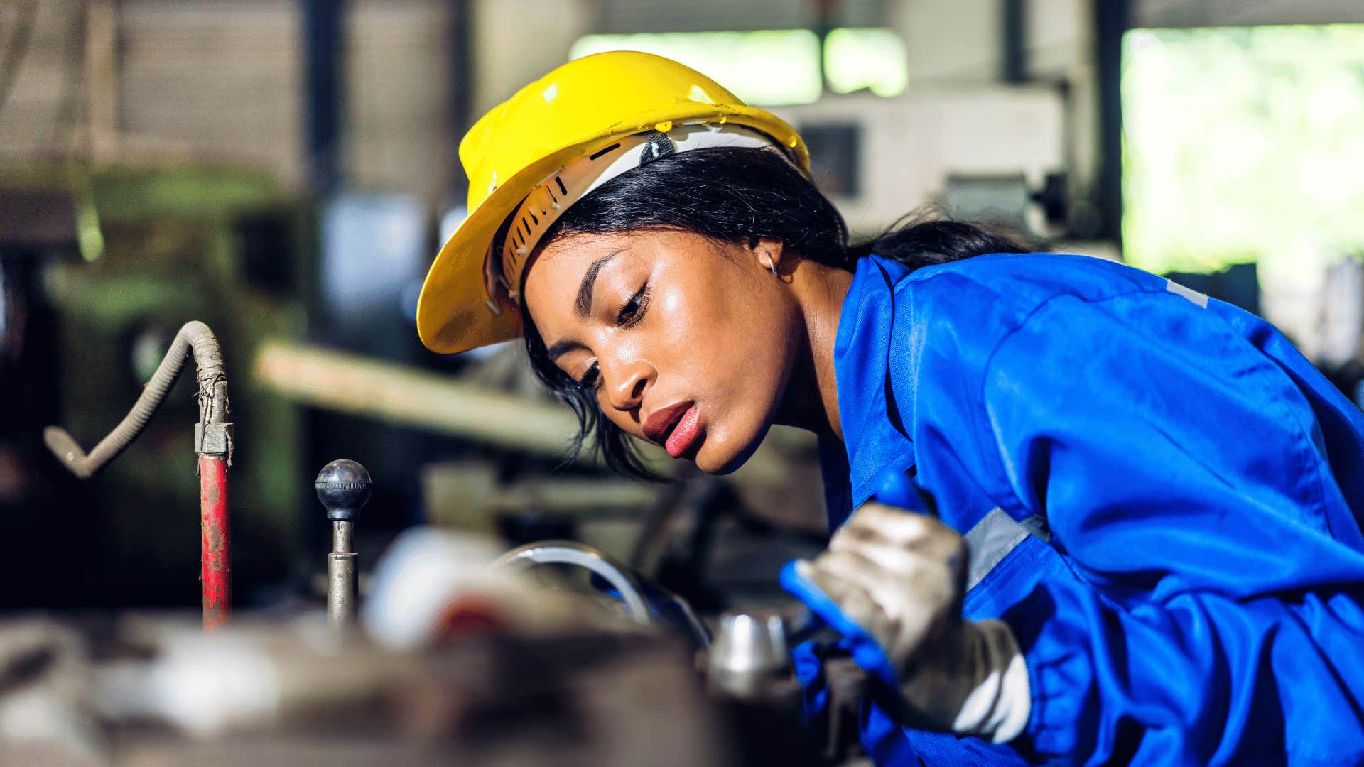 woman raised in a blue collar home who respects physical labor