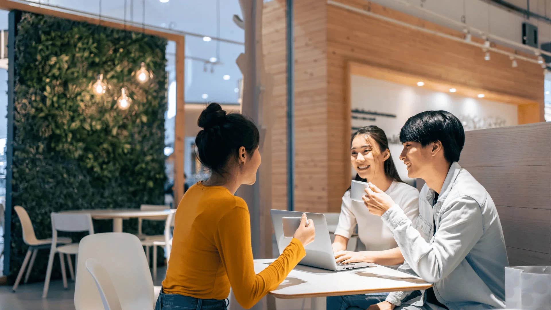 man telling friends to think outside the box