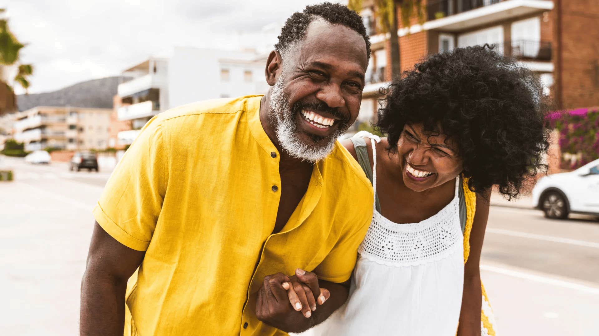 happy smiling couple who doesn't judge others