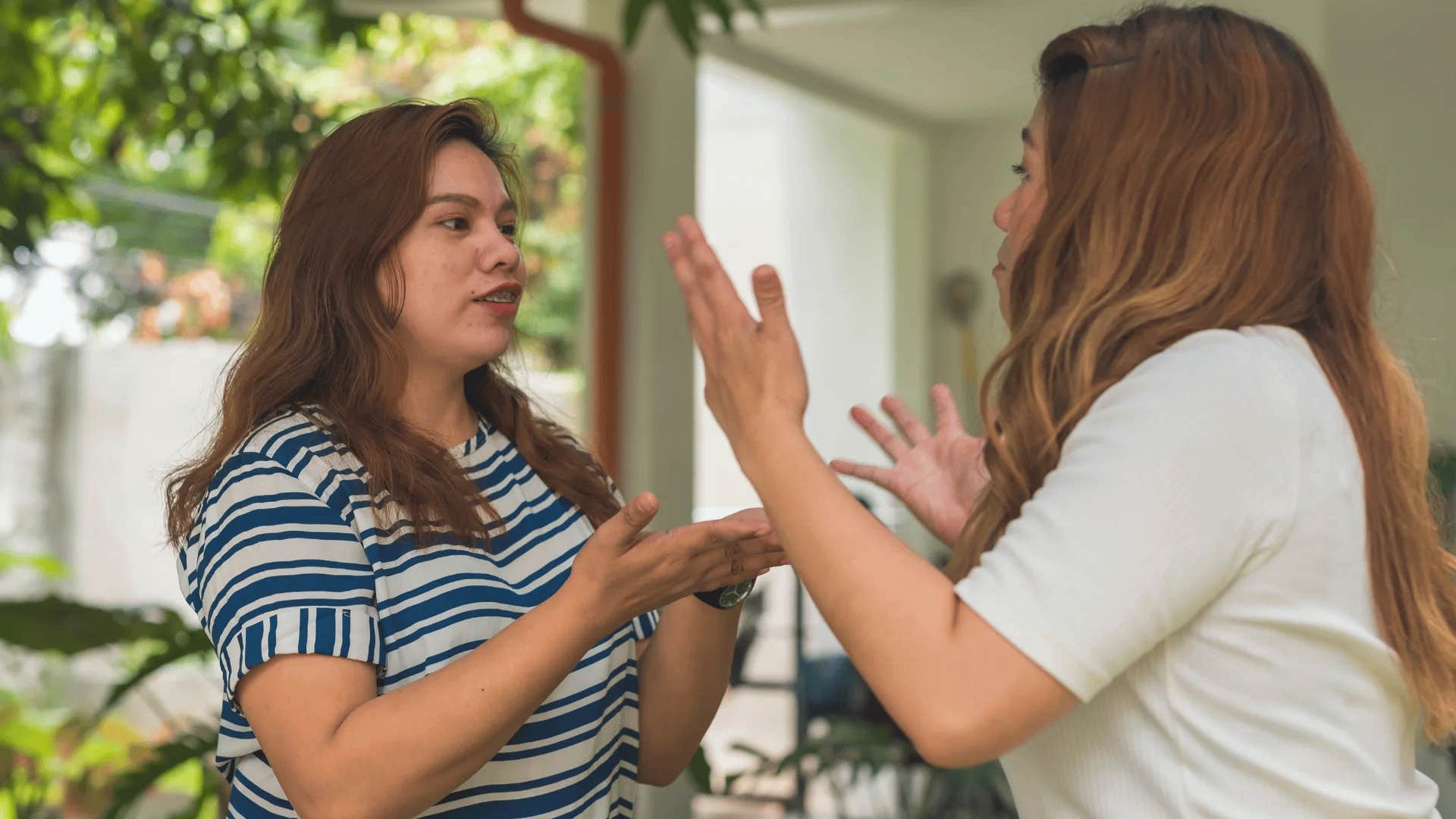 woman thinking she's smarter than friend in argument