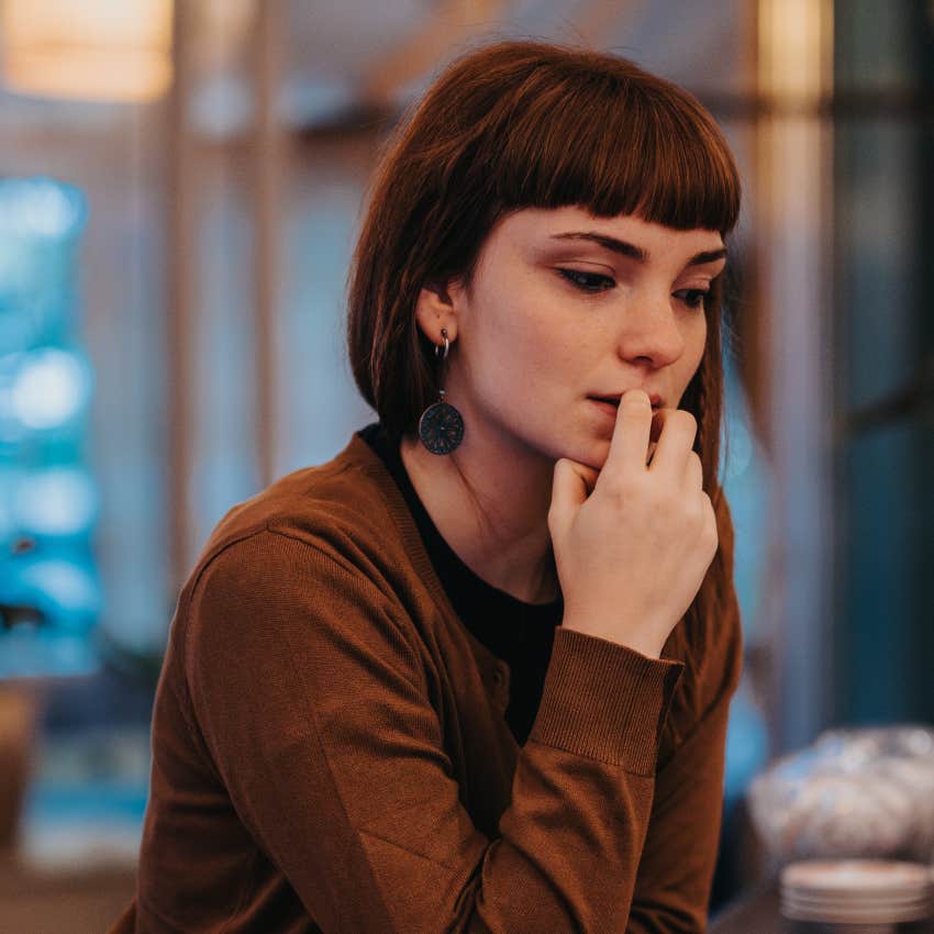 woman with a mentally emotionally complex mind saying she can see both sides