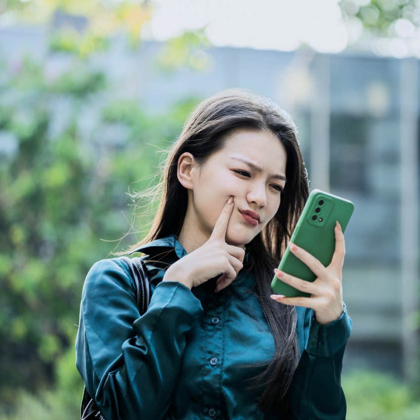 Gen Z woman not answering phone calls outside
