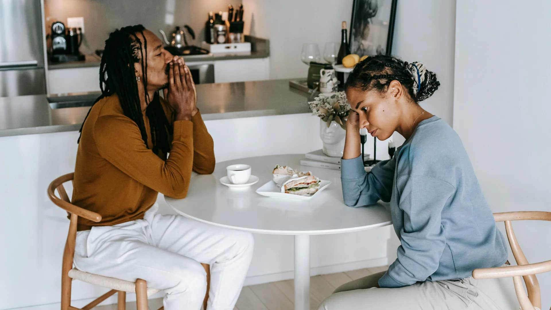man telling woman you're lucky i put up with you