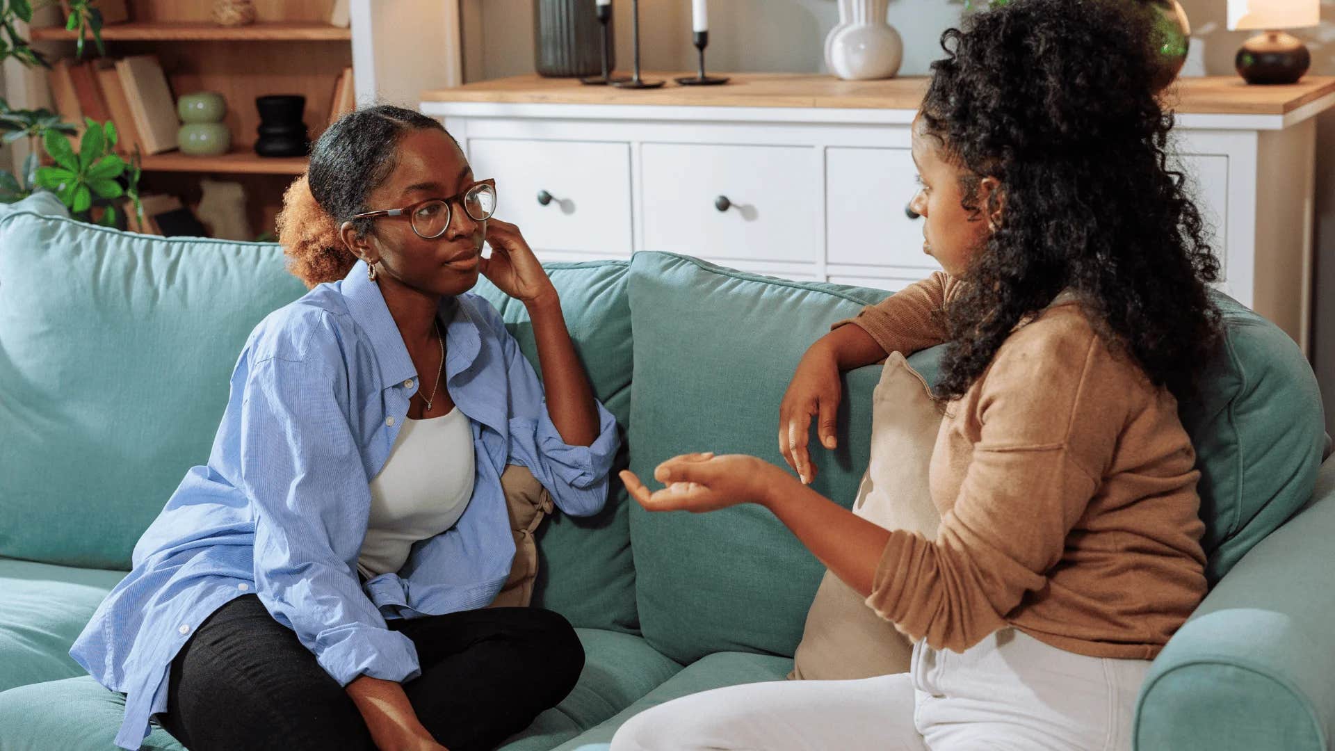 woman telling friend i'm capable of making my own decisions