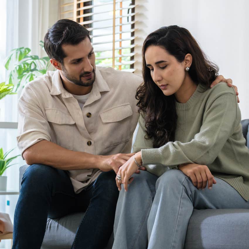 man apologizing to his wife without making excuses