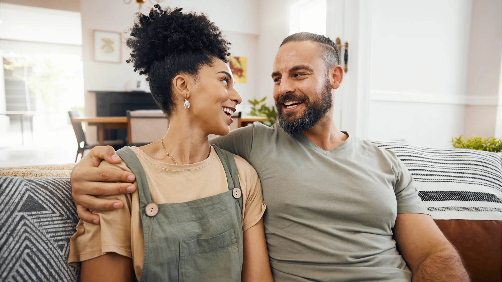 woman who isn't actually happy with man saying we never fight and that means we're perfect