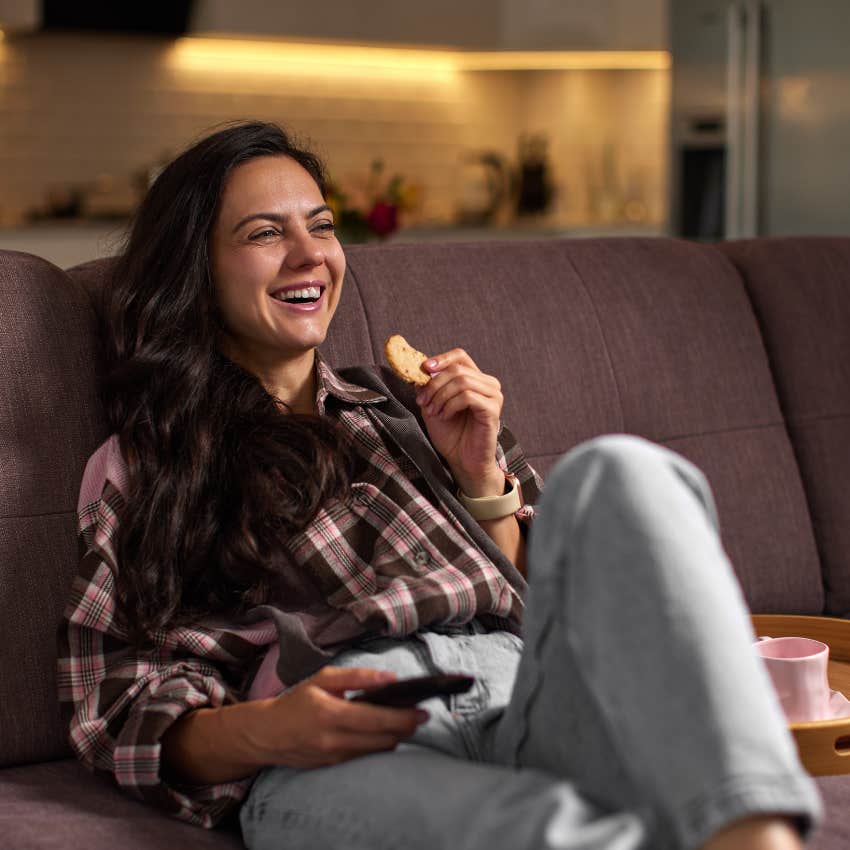 woman who eats cookies without thinking because she had to finish everything on her plate growing up