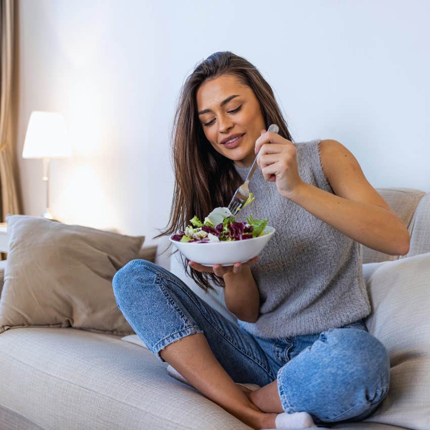 millennial woman eating a healthy meal