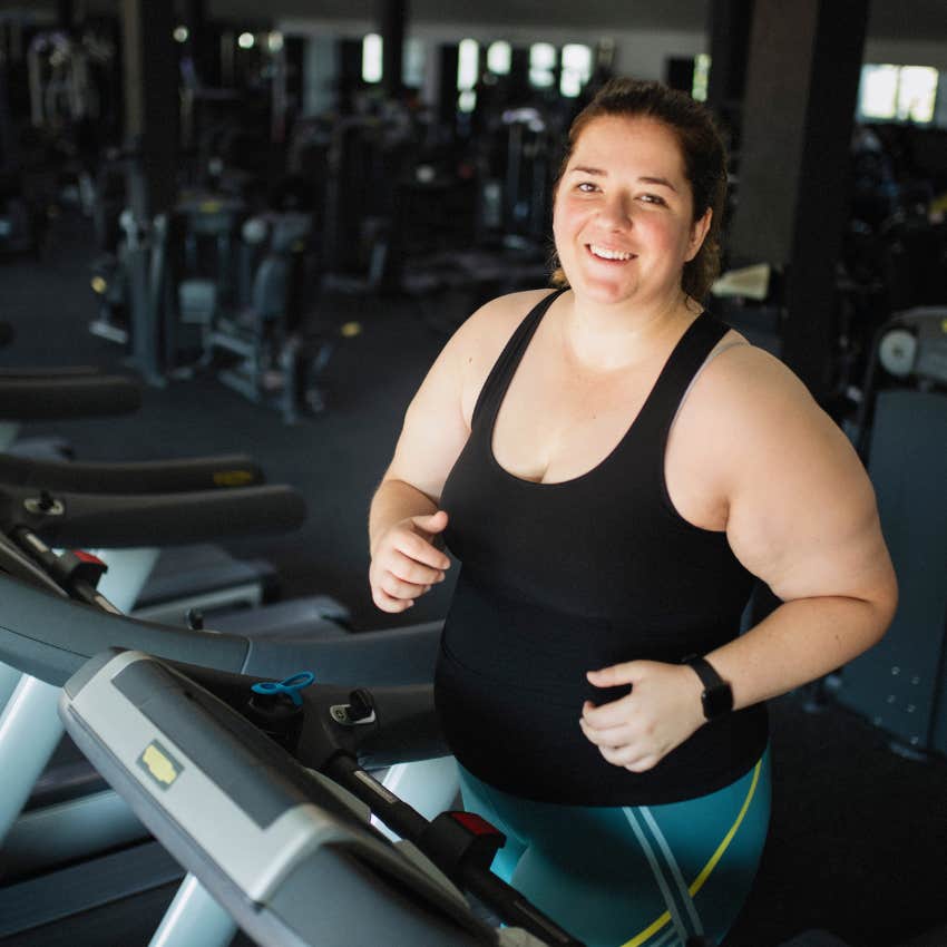 millennial woman spending her day off at the gym