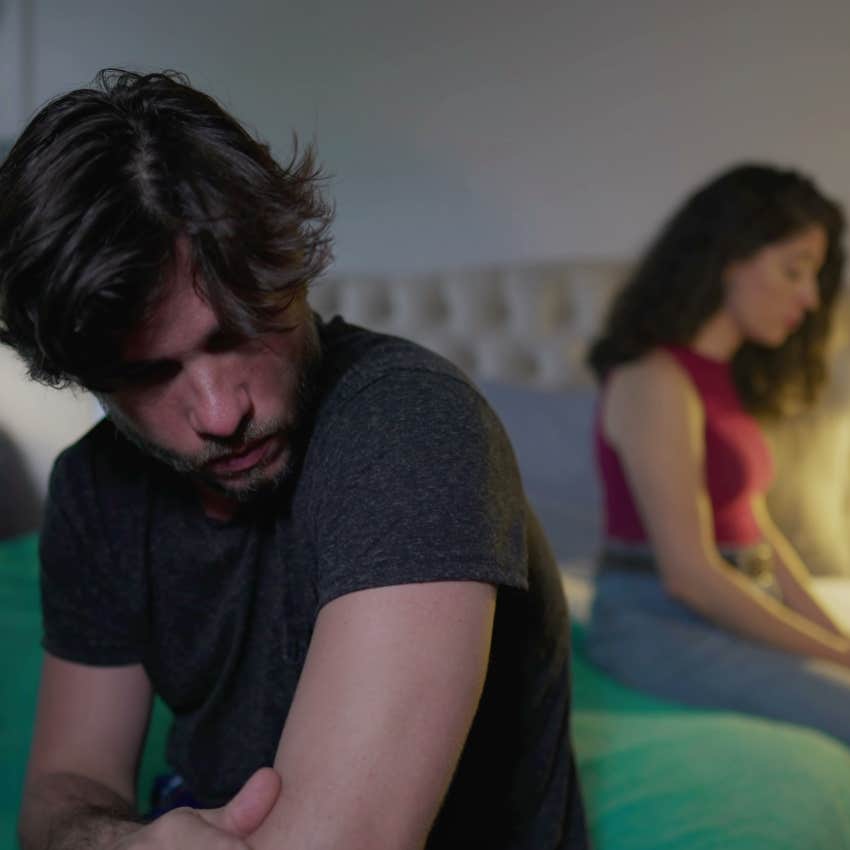 man telling a woman he prefers to keep things casual