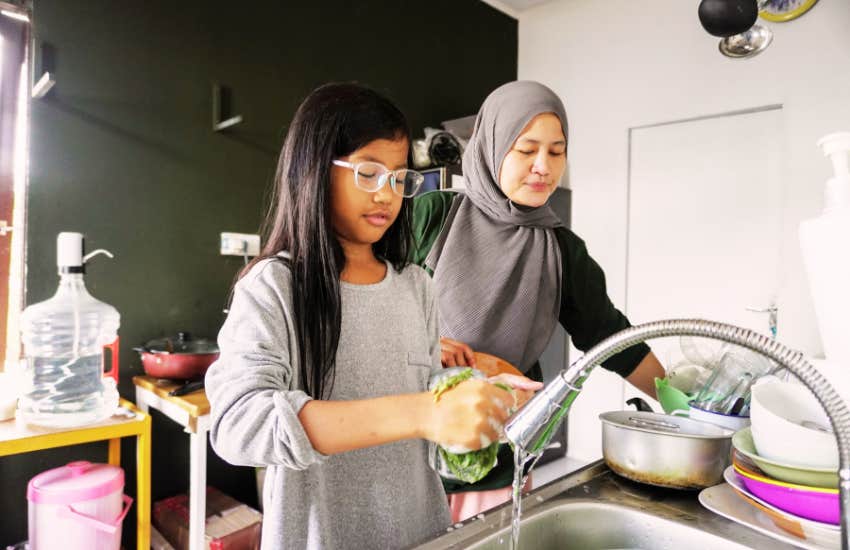 mother raised her daughter to be careful about how they spend their money and to rinse ziploc bags and hang them to dry