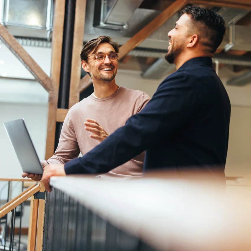 man telling friend about women he's stringing along saying you're great but i want to keep my options open