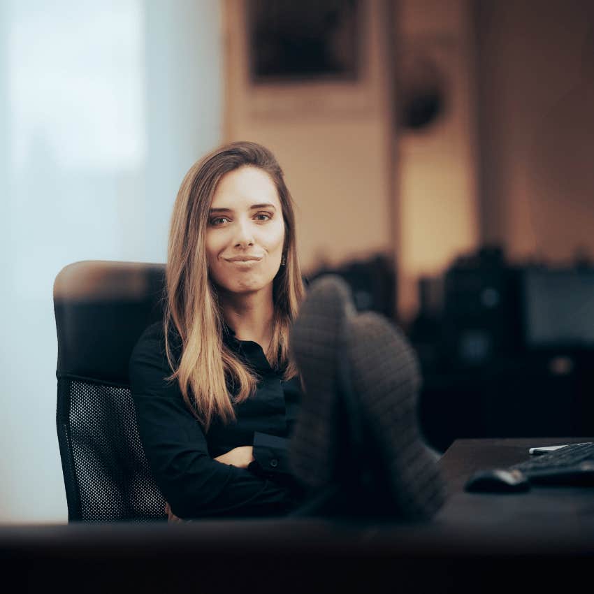 woman with an inflated ego acting like an expert even when they're not