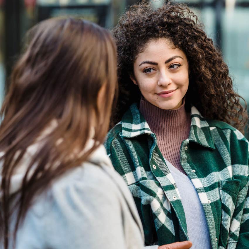 woman talking to friend asking what else is new to keep the conversation going