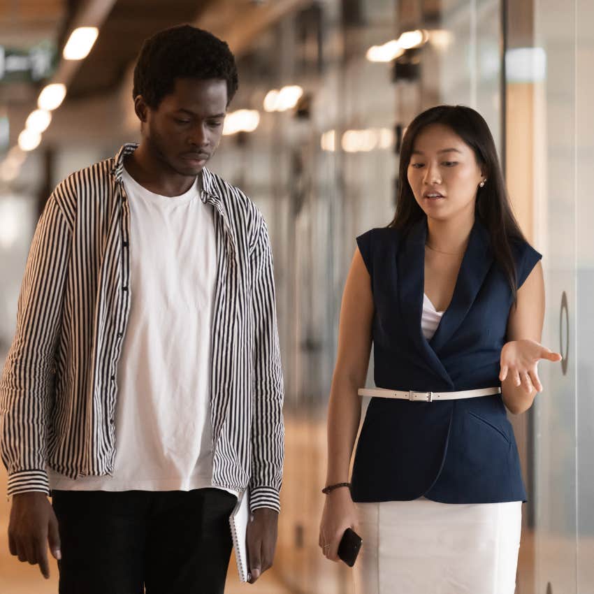 good woman including new co-worker in a conversation