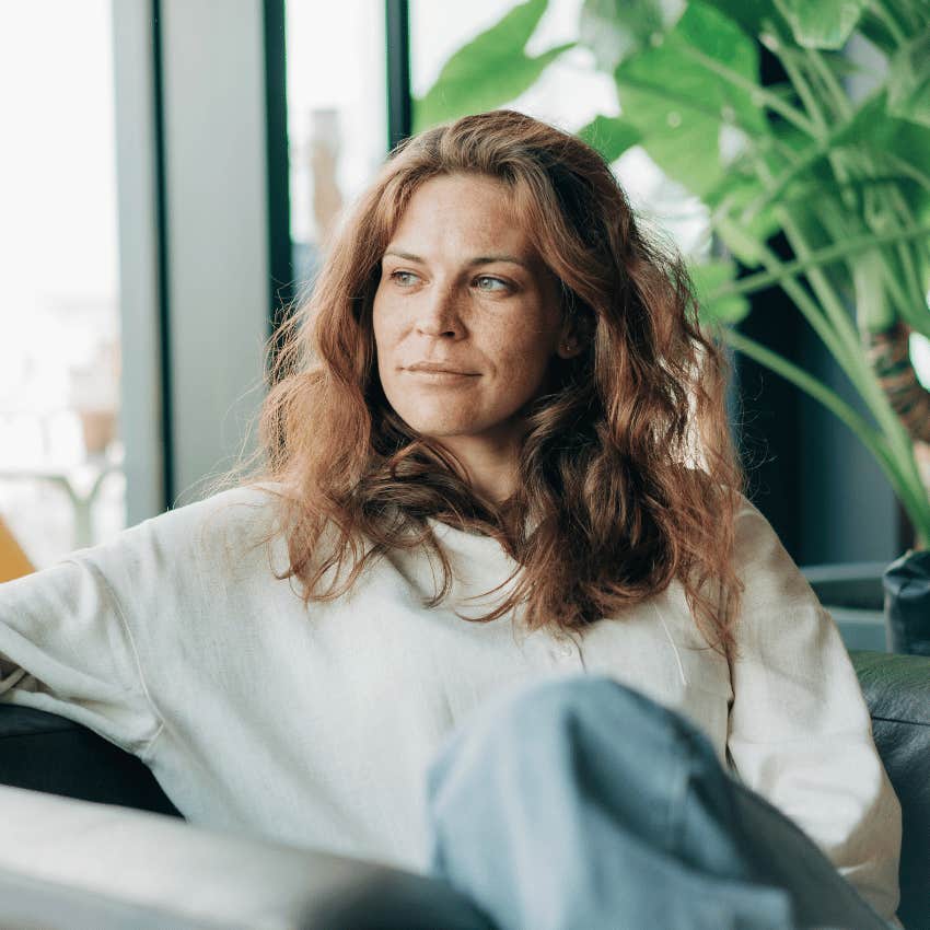 woman telling herself to come back stronger and smarter