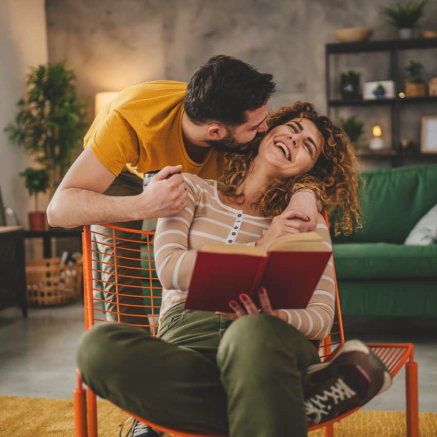 things frugal couples still have fun do weekend stay home