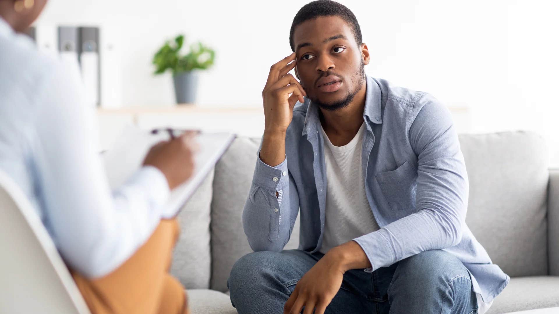 man seeing a therapist for his mental health problems