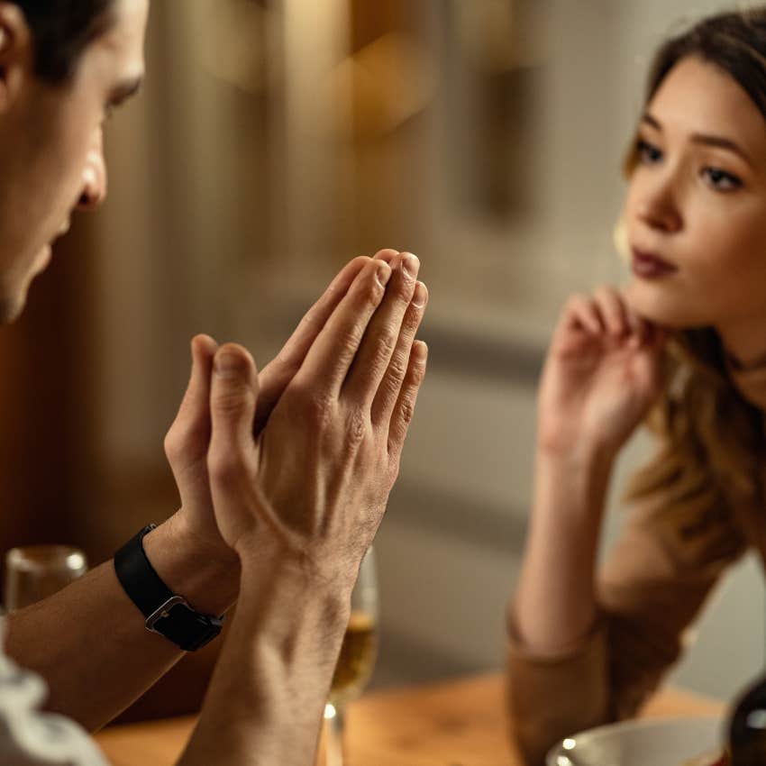 man asking woman to not see her family