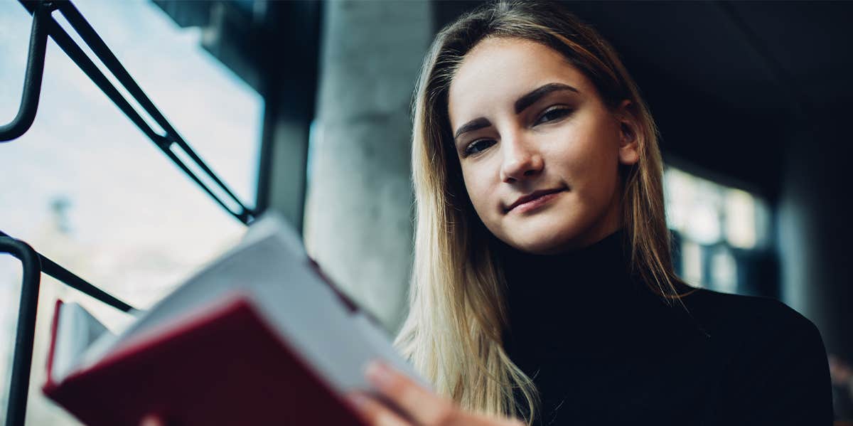 woman reading 