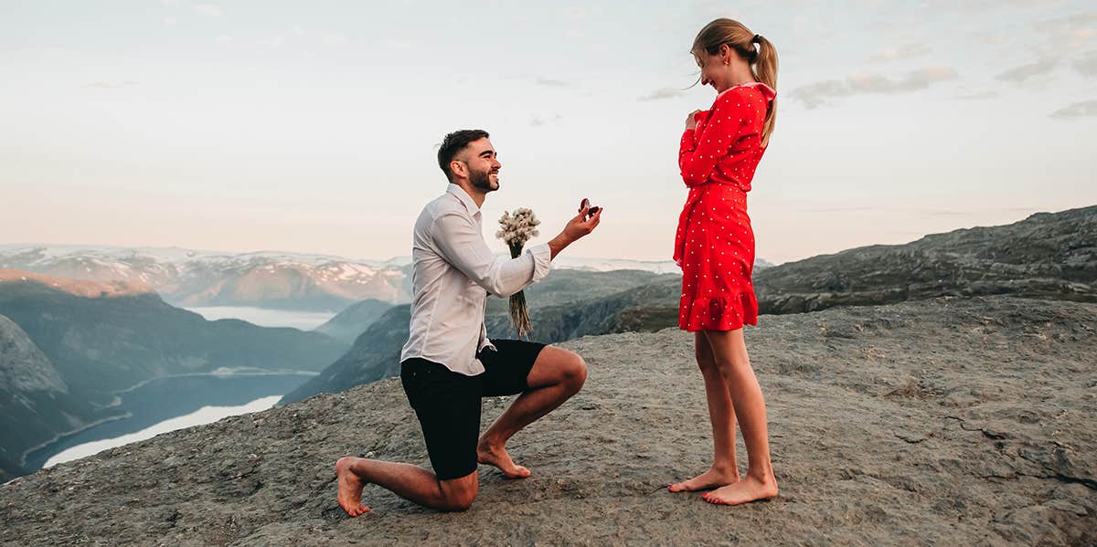 man proposing to woman