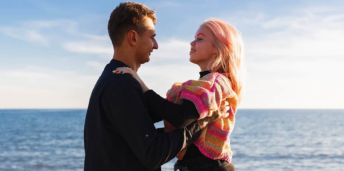 4 Flirting Techniques That Are So Effective It's Scary man flirting with woman